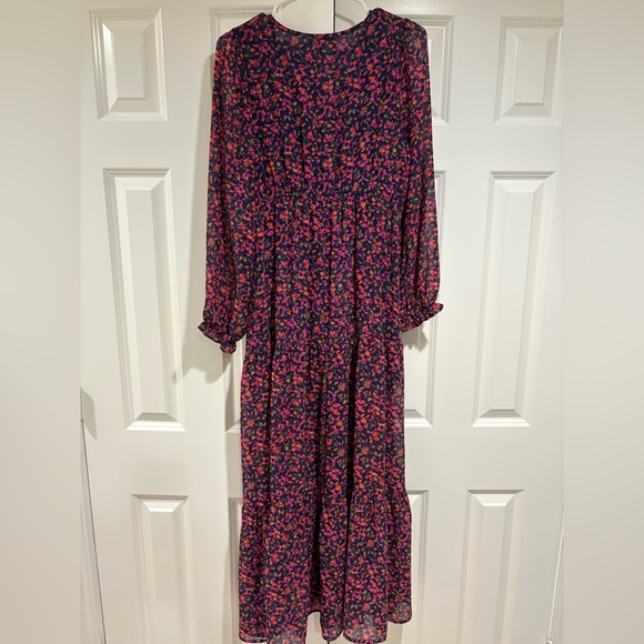 Floral Maxi Dress With Long Sleeves and Slit NWOT Size M - Picture 4 of 7